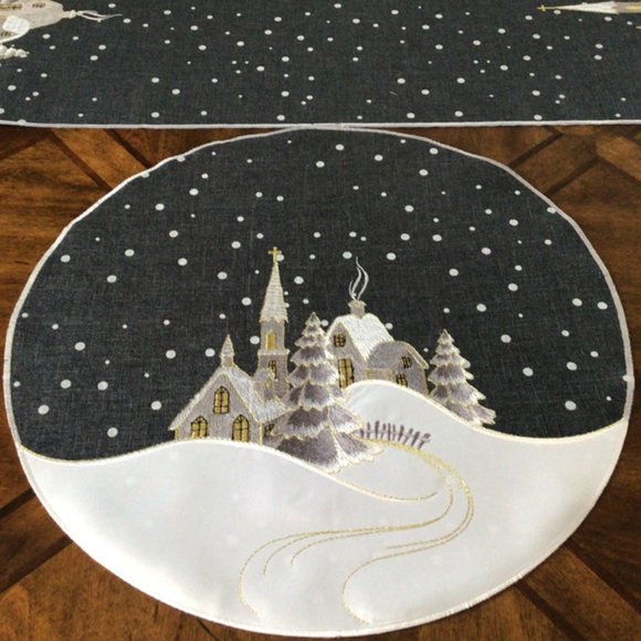 Starry Night Embroidered Doily (16-in. Round ) NEW - Picture 1 of 6